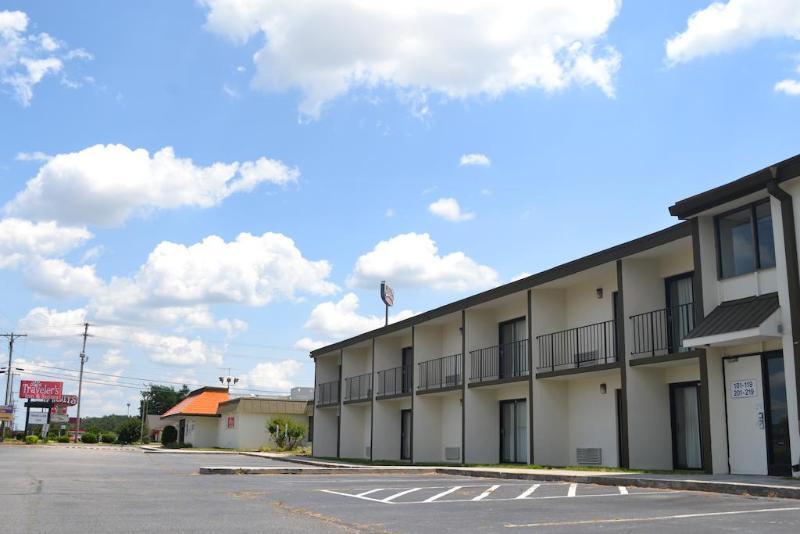 Hotel Super 8 By Wyndham Rocky Mount I-95 Exit 145 Battleboro Exterior foto